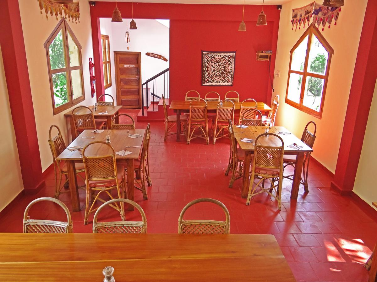 Chrissie'S Hotel Теккади Экстерьер фото