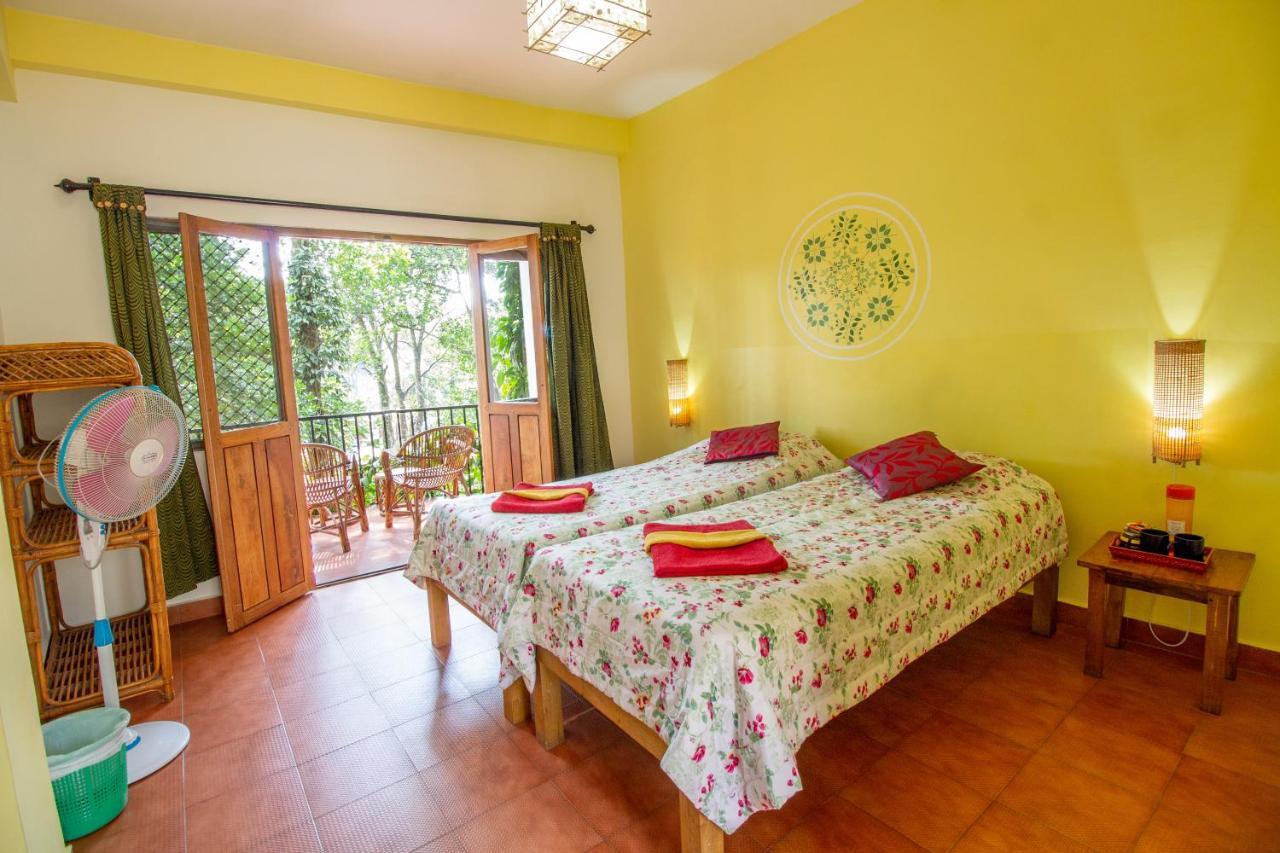 Chrissie'S Hotel Теккади Экстерьер фото